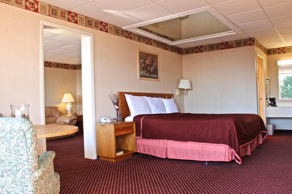 Regency Inn Richmond Dumbarton Bilik gambar