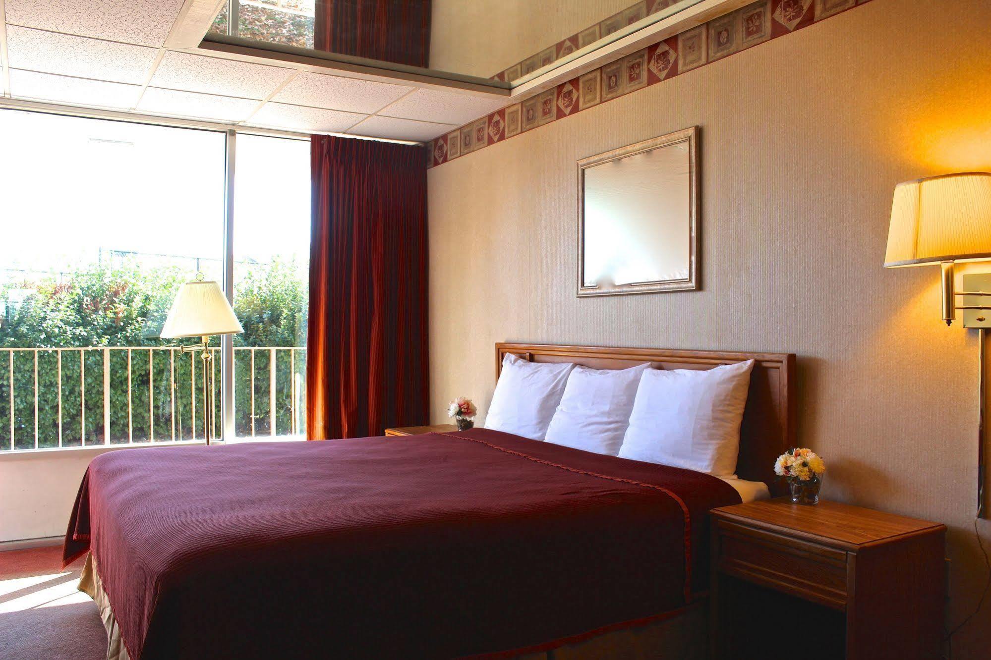 Regency Inn Richmond Dumbarton Luaran gambar